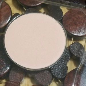 Discreet Moodstruck Pressed Eyeshadow